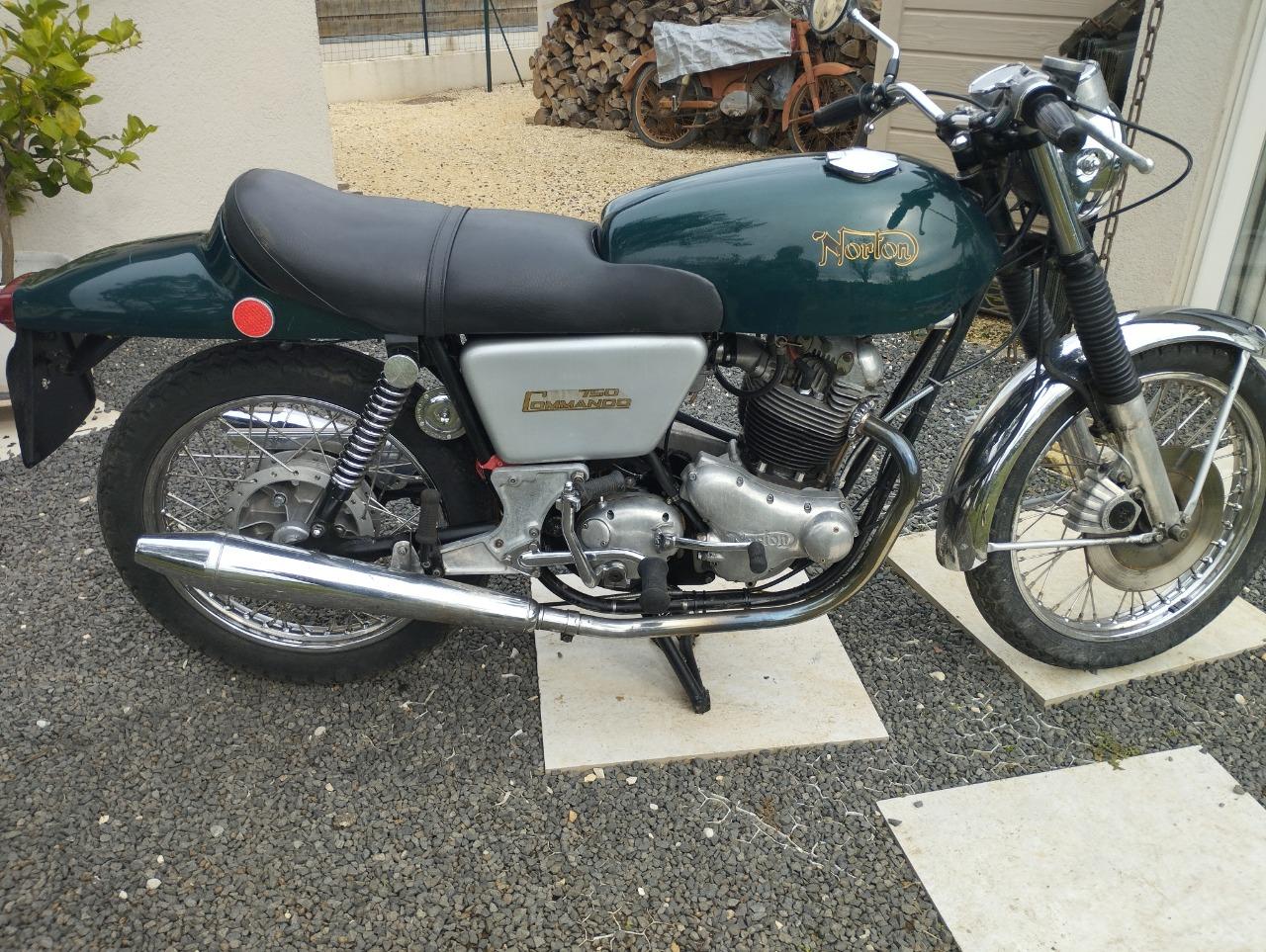 NORTON Commando 750 - 1972 LesAnciennes.com
