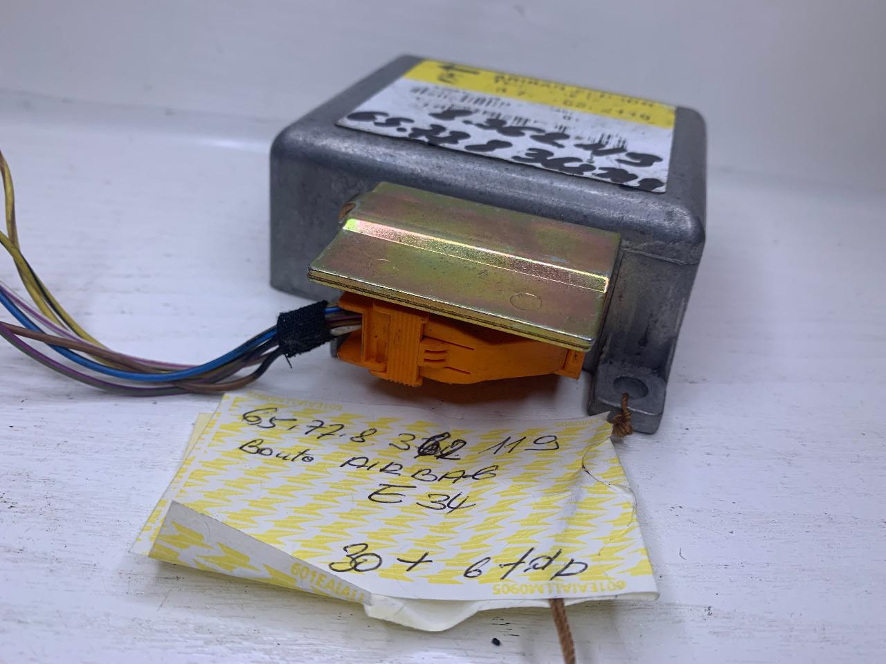 Boitier airbag BMW E 34 réf.-65.77.8.362.119 LesAnciennes.com