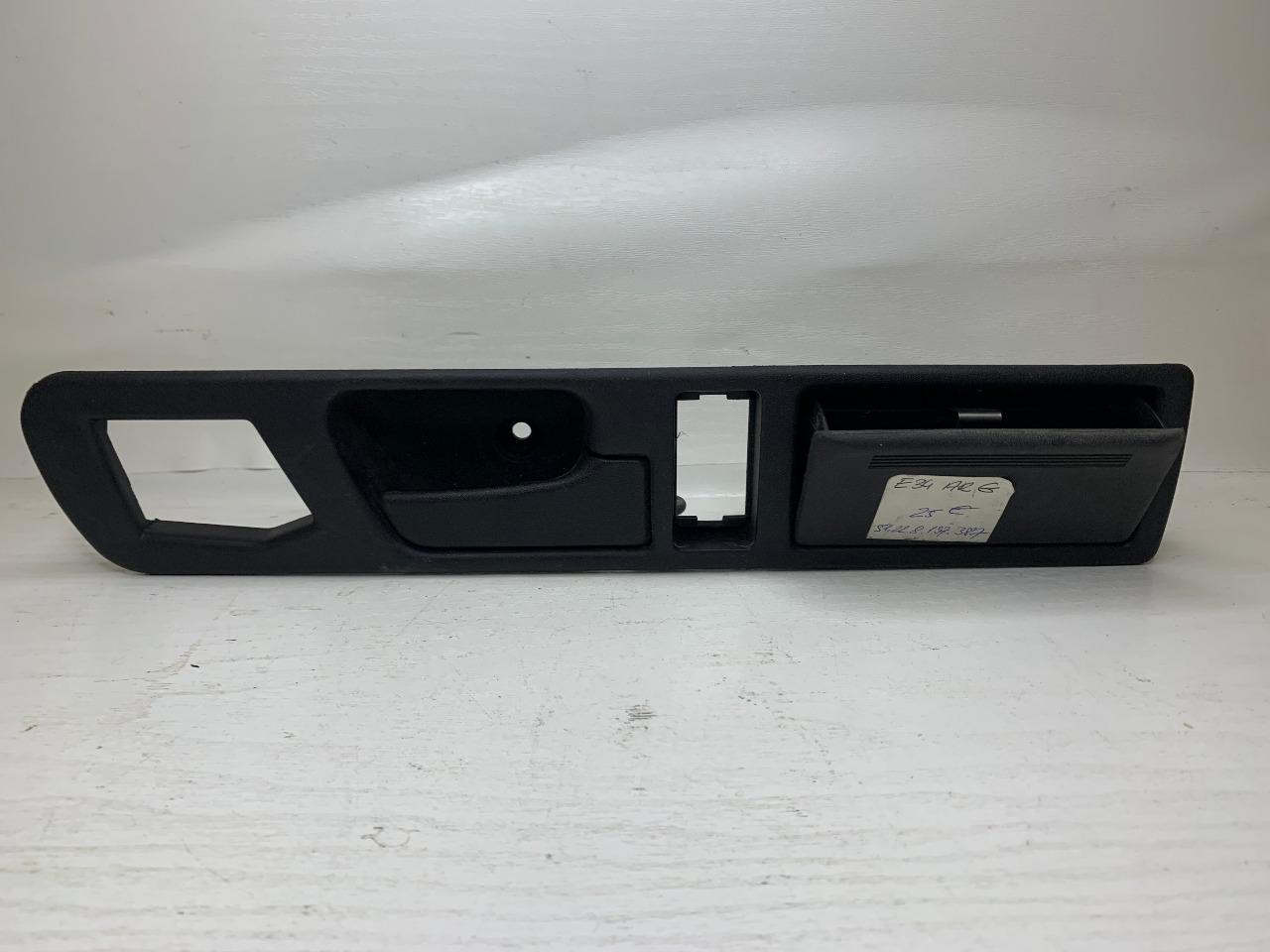 Poigne de porte AR G intérieur BMW E34 LesAnciennes.com