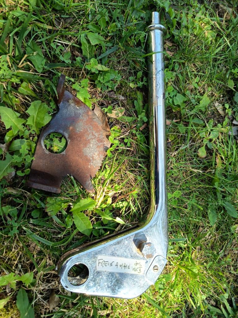 Frein à main JAGUAR MK2 LesAnciennes.com