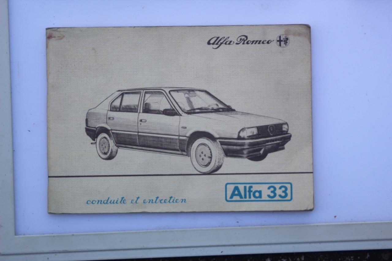 Carnet d'entretien Alfa Romeo 33 LesAnciennes.com