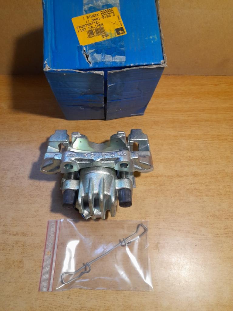 étrier de frein droit Peugeot 205 GTI ATE 220286 LesAnciennes.com