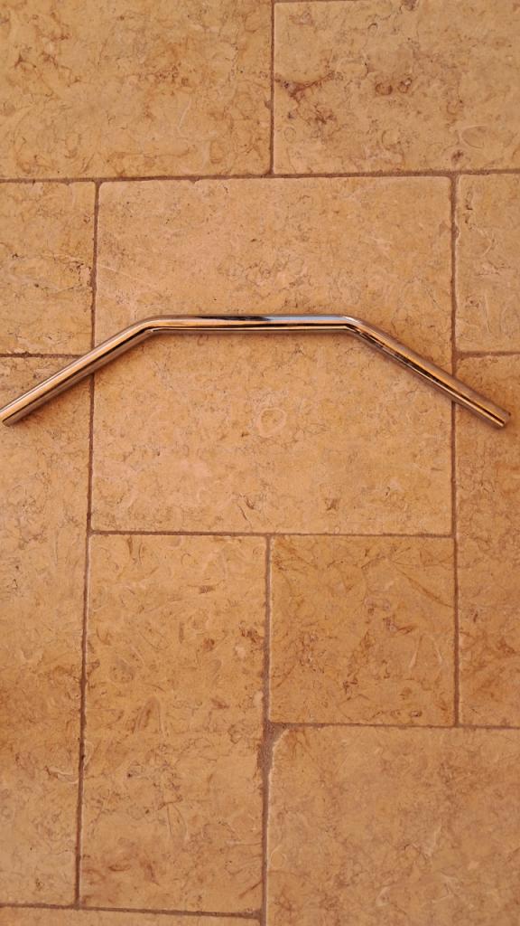 Guidon cintre plat LesAnciennes.com