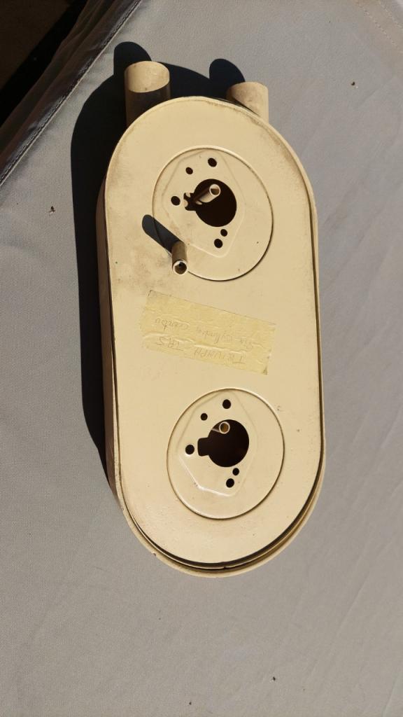 Boitier filtre TRIUMPH TR5 LesAnciennes.com