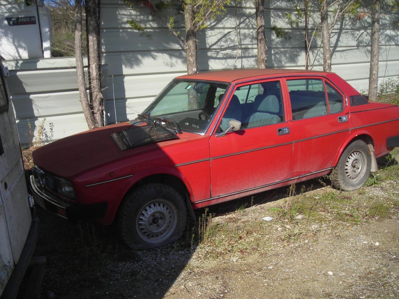 Caisse ALFA ROMEO Alfetta 2L LesAnciennes.com