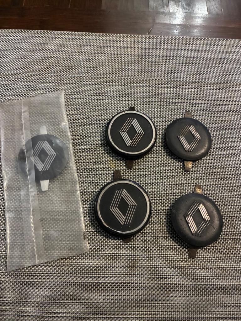 Centre enjoliveurs RENAULT 4 (R4) 5 6 11 9 20 LesAnciennes.com