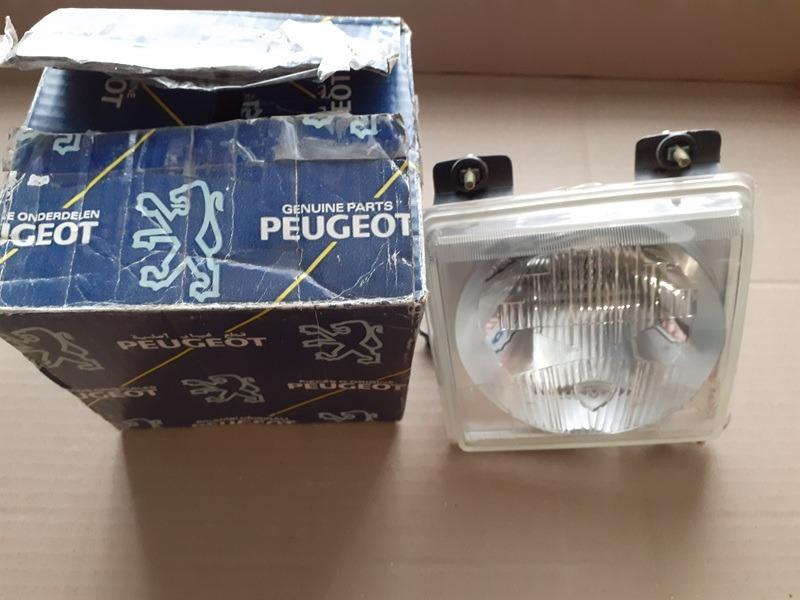 Phare PEUGEOT 604 LesAnciennes.com
