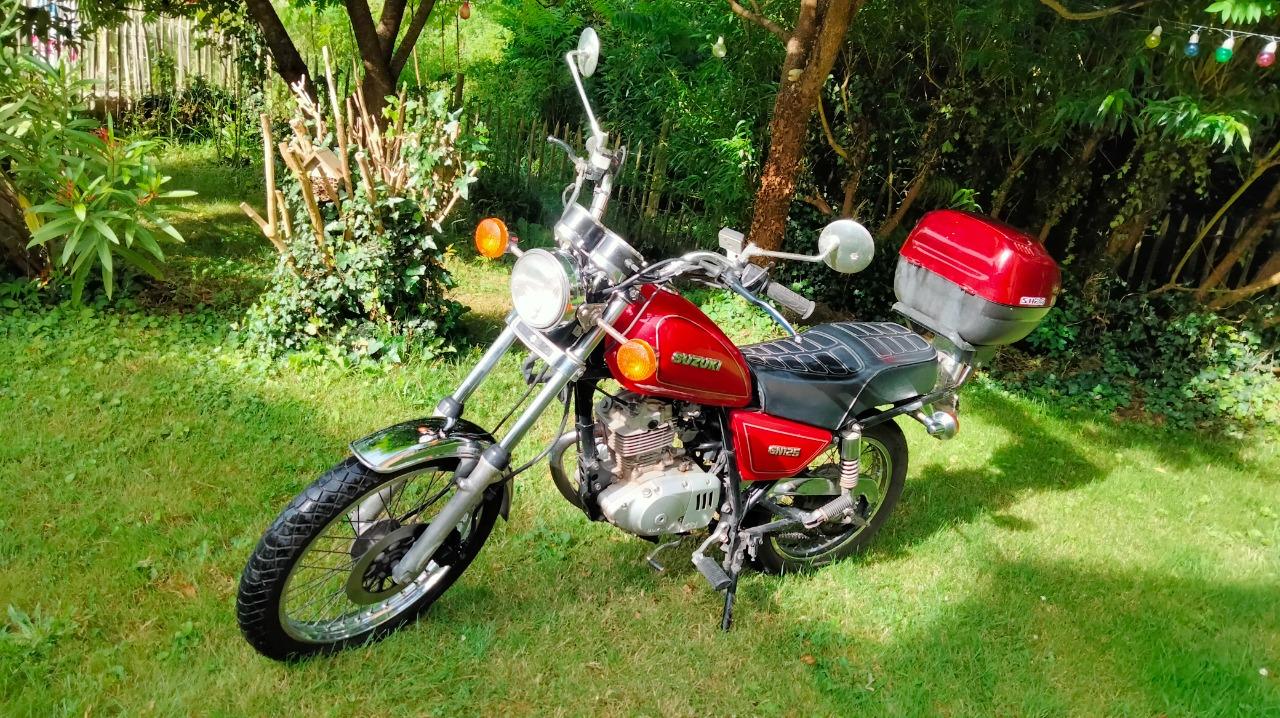 SUZUKI GN 125 - 1997 LesAnciennes.com