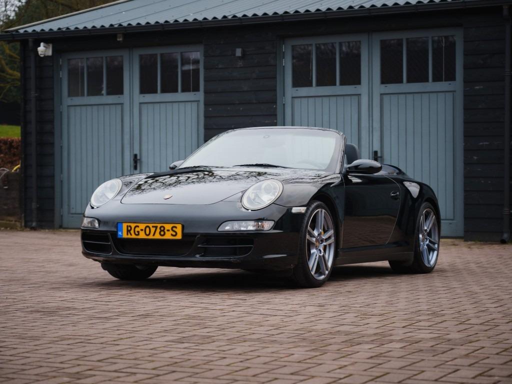 PORSCHE 911 997 Carrera LesAnciennes.com