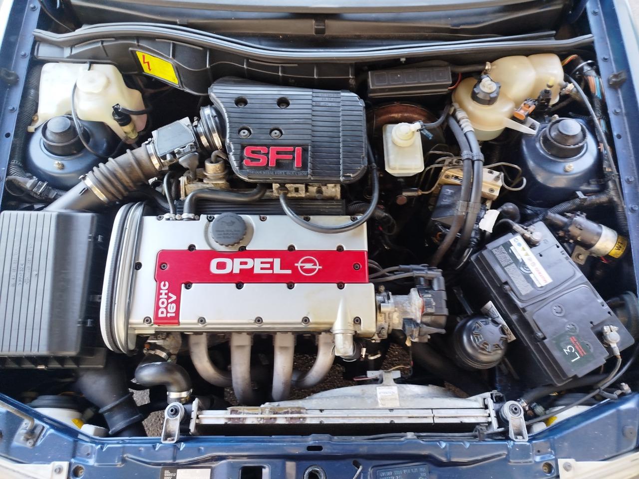 OPEL Astra GSI 16 F - 1992 LesAnciennes.com