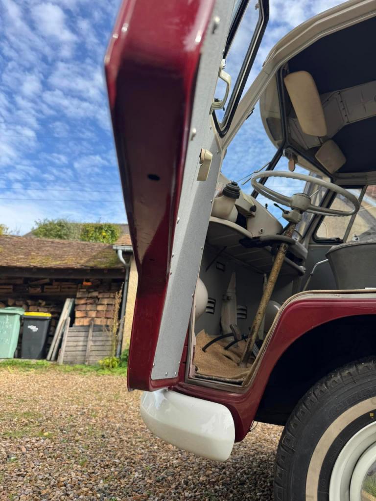VOLKSWAGEN Combi SO42 - 1967 LesAnciennes.com