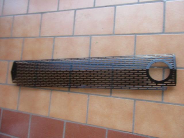 Grille d' echappèment Ferrari Dino 208/308 GT4 LesAnciennes.com