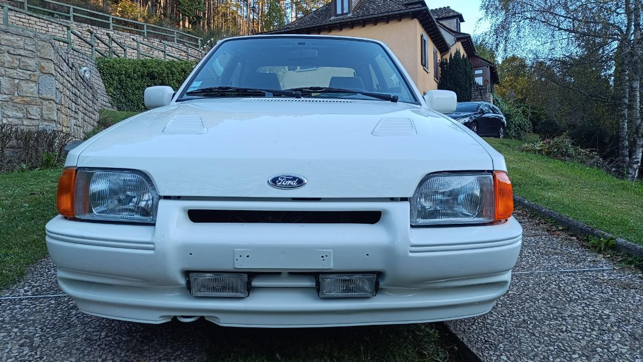 FORD Escort FORD RS TURBO - 1989 LesAnciennes.com