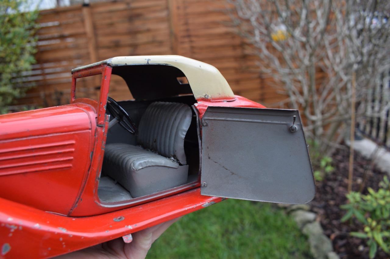 Voiture Ancienne En Tôle JEP - Modèle DAB La Piloto - Collection