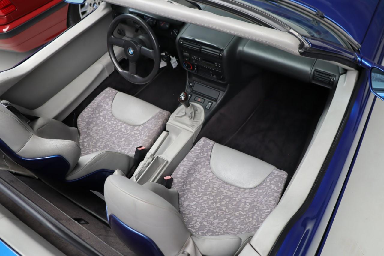 BMW Z1 Roadster - 1994 LesAnciennes.com