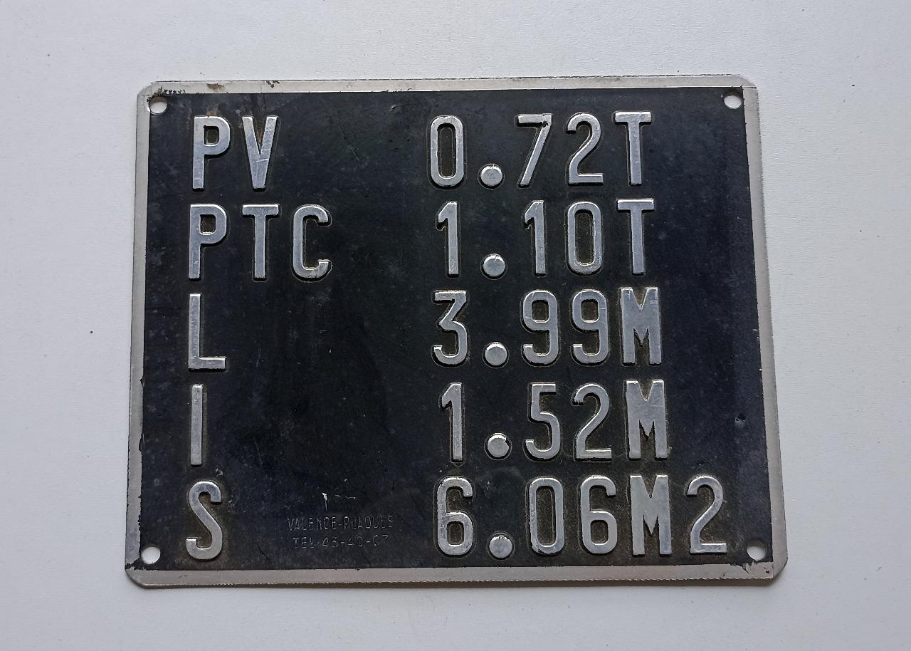 Plaque de tare Citroën AMI 8 break LesAnciennes.com