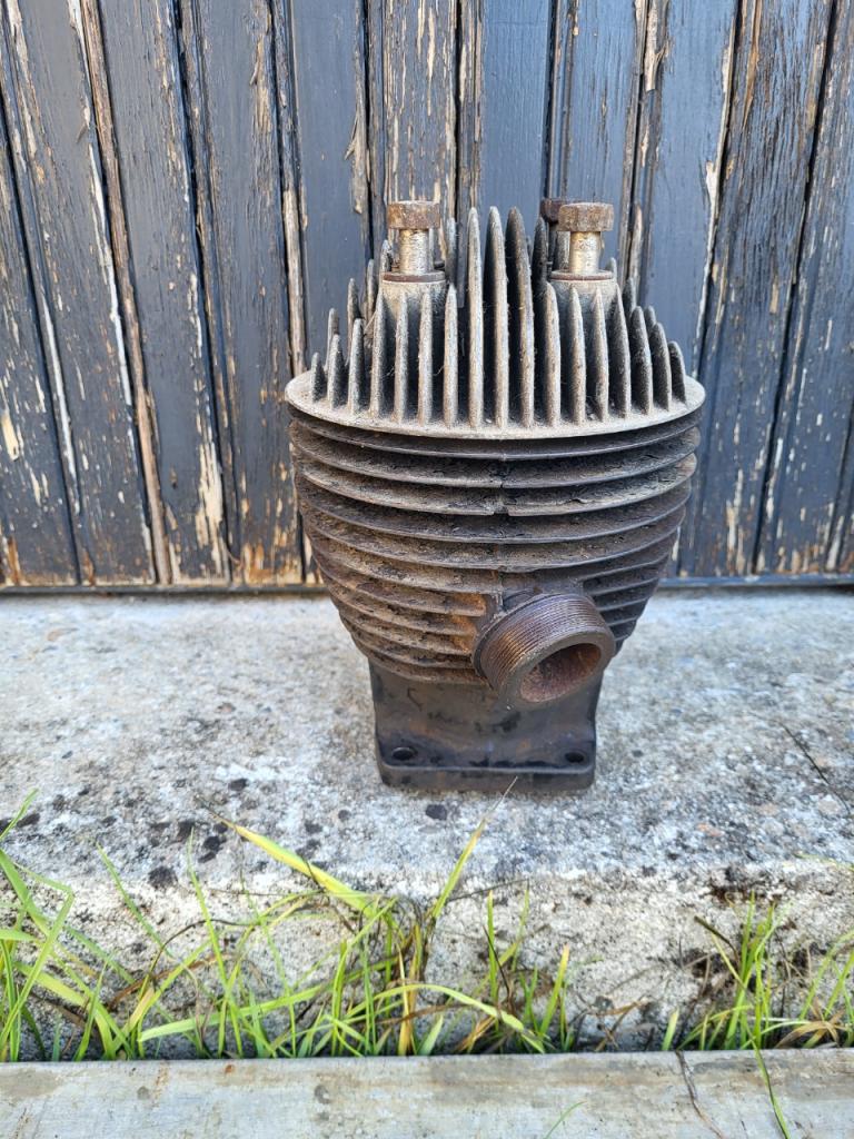 Ens cylindre culasse MONET GOYON M2V M2VT LesAnciennes.com