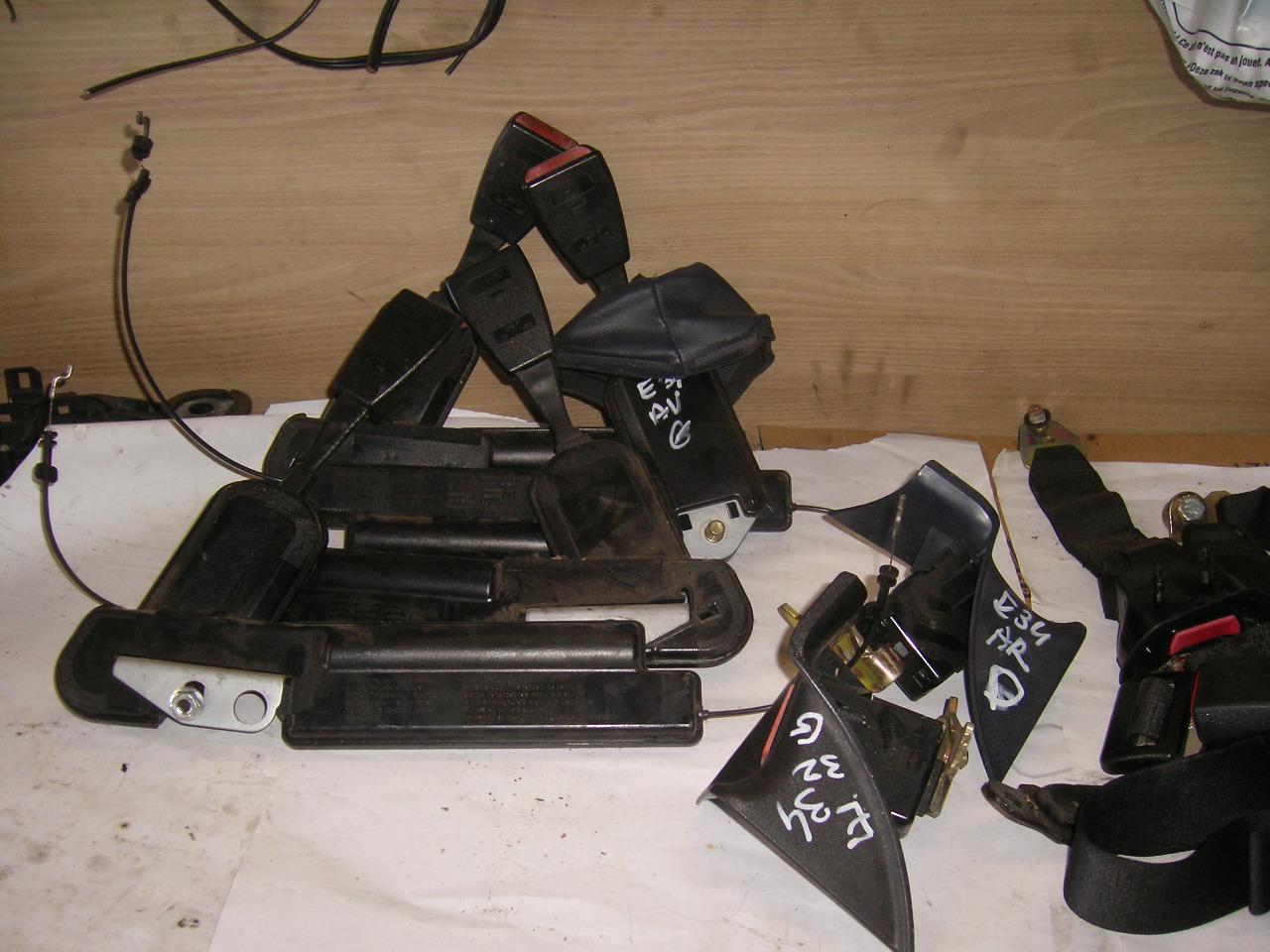 Ceinture sécurite AV droite BMW E34 tt modélé LesAnciennes.com