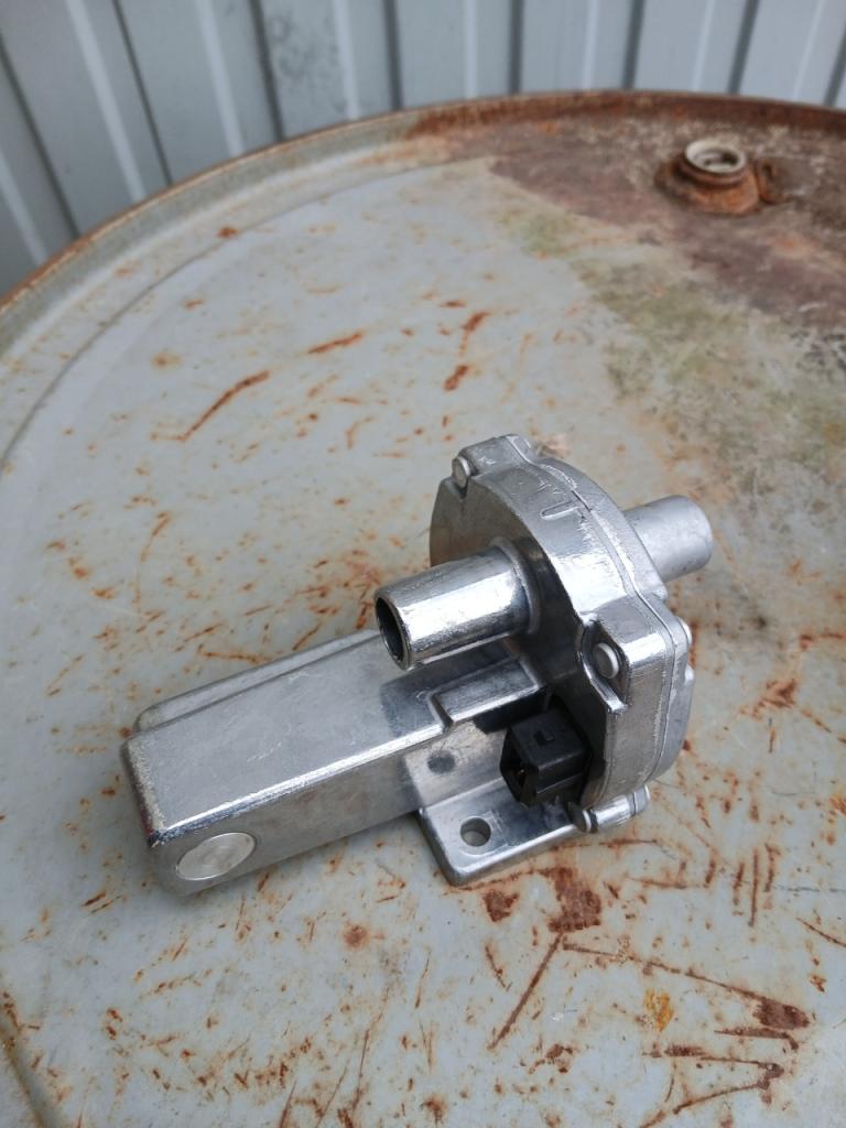 Vanne d'air RENAULT 25 (R25) V6 LesAnciennes.com