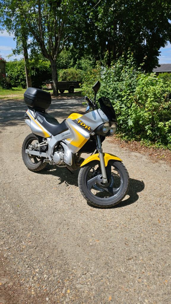 YAMAHA TDR 125 - 1999 LesAnciennes.com