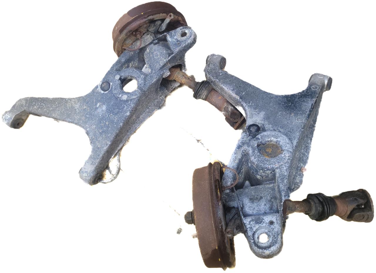 BRAS DE SUSPENSION COMPLET TRIUMPH TR6 LesAnciennes.com