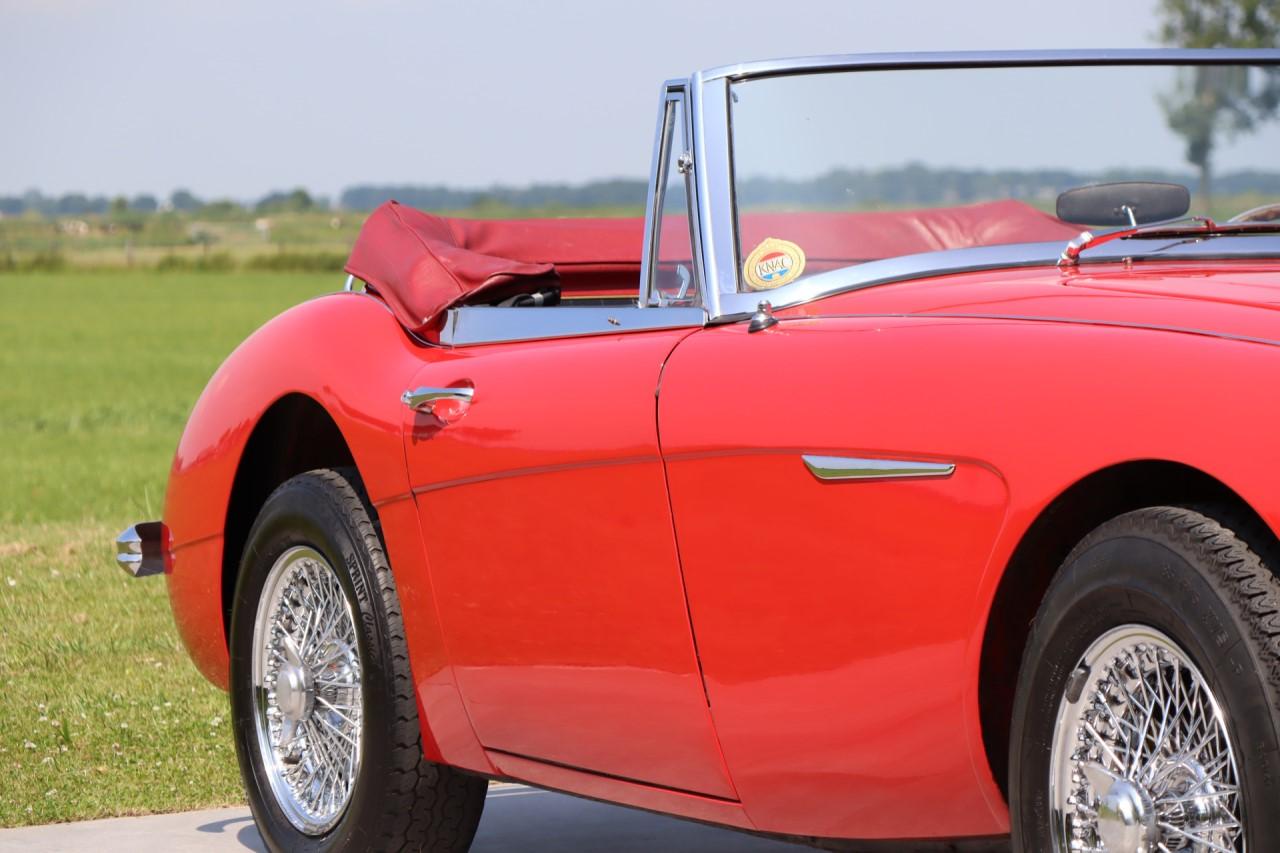 AUSTIN HEALEY 3000 MkIII - 1964 LesAnciennes.com