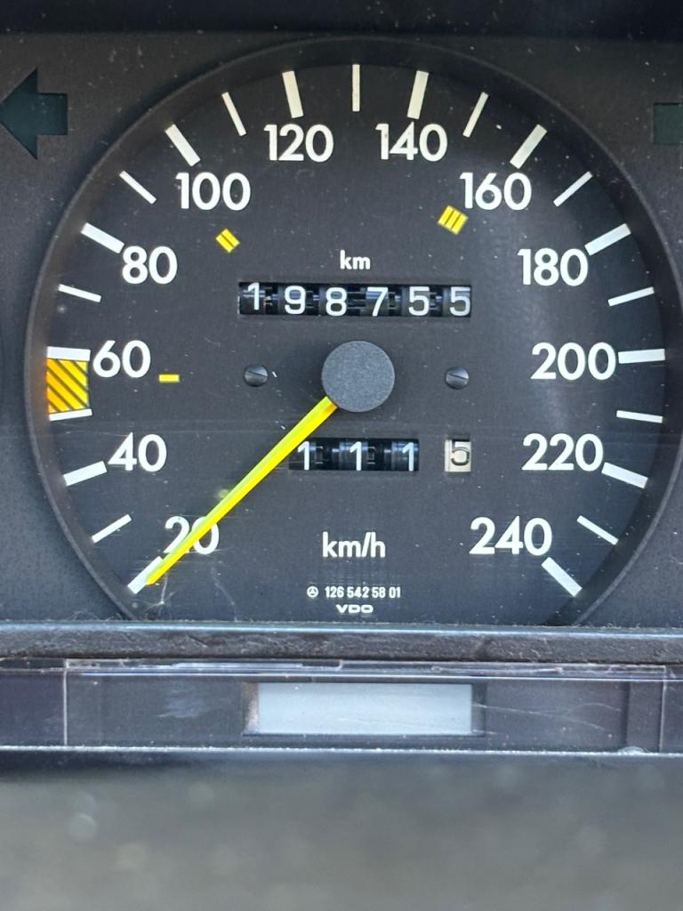 MERCEDES 280 SE - 1984 LesAnciennes.com