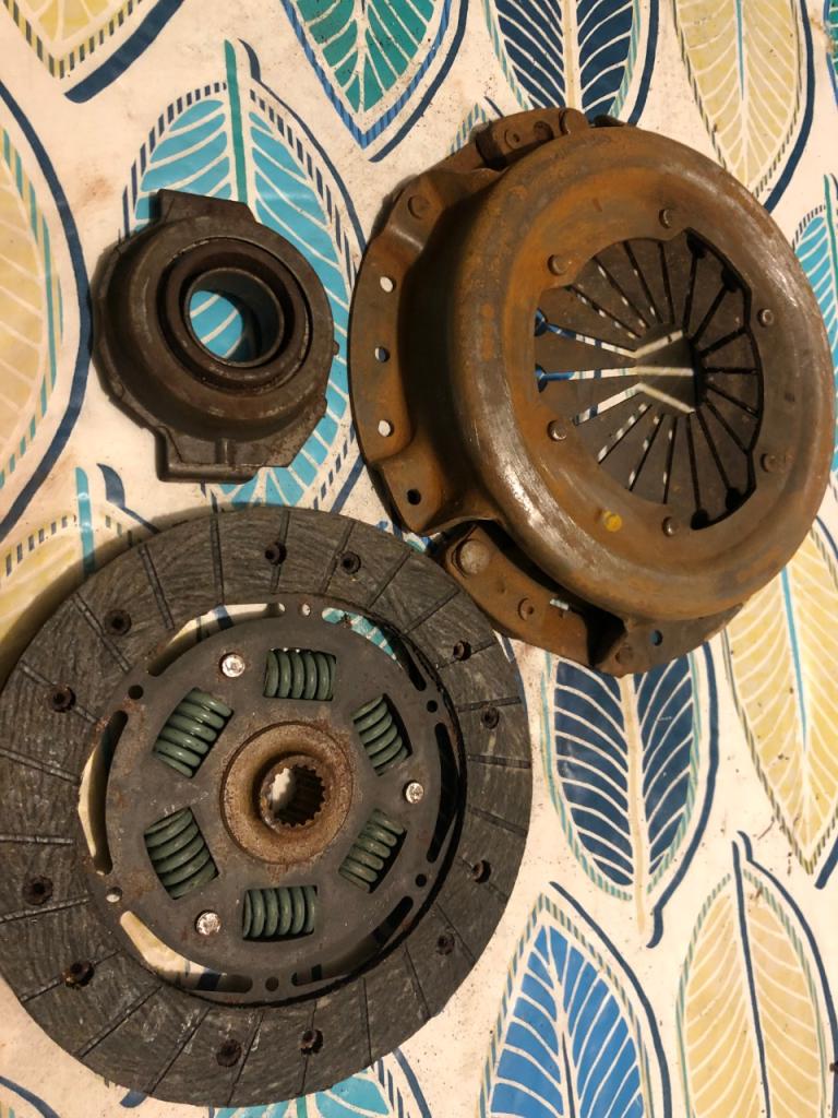 Ensemble kit embrayage LesAnciennes.com