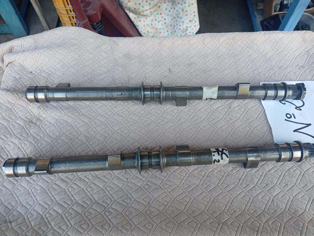 Arbres à cames pour Maserati Indy 4.7 LesAnciennes.com