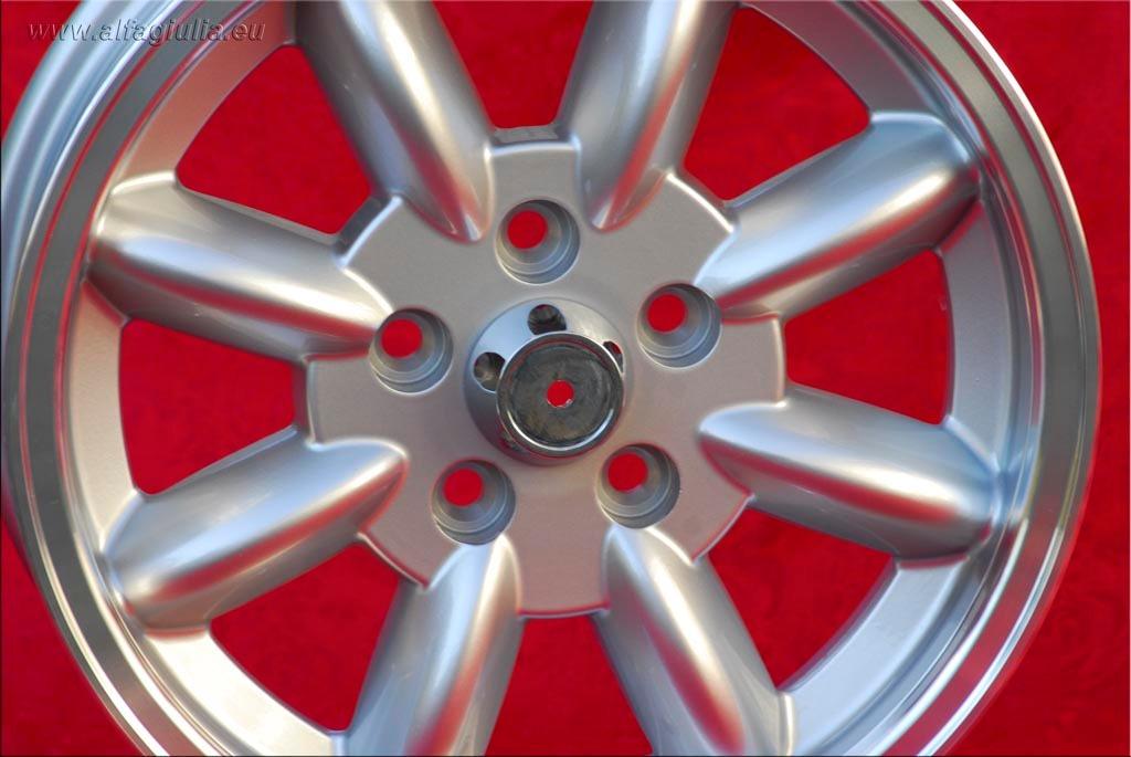1 pc. jante Volvo Minilite 5.5x15 ET20 120 P1800 P LesAnciennes.com