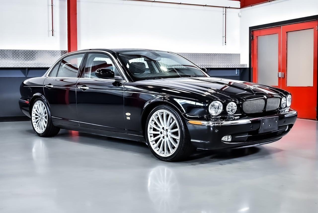 2007 Jaguar XJR Supercharged V8 (X350) LesAnciennes.com