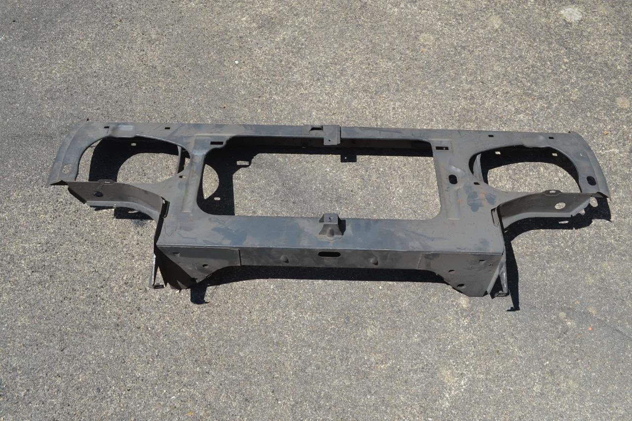 Face - masque AV PEUGEOT 104, neuf LesAnciennes.com