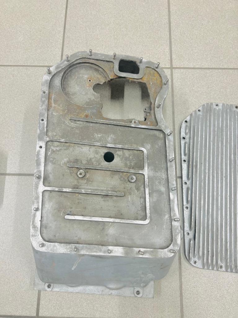 Magnesium carter d'huile Alfa Romeo Giulietta 750 LesAnciennes.com