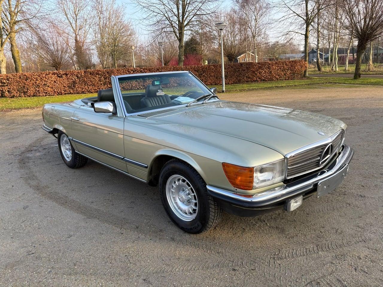 1985 Mercedes-Benz 380 SL (R107) LesAnciennes.com