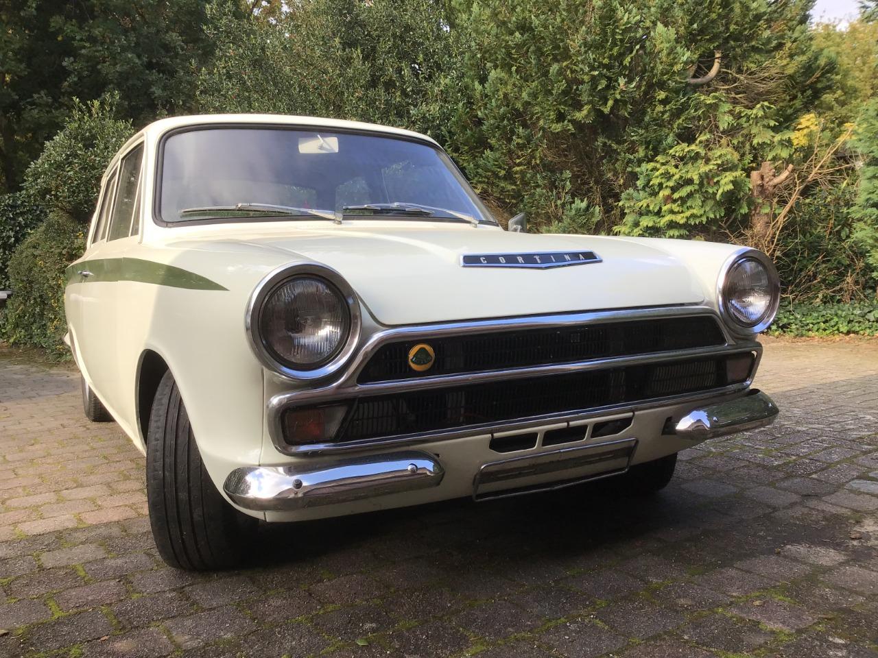 Pièces FORD Cortina LesAnciennes.com