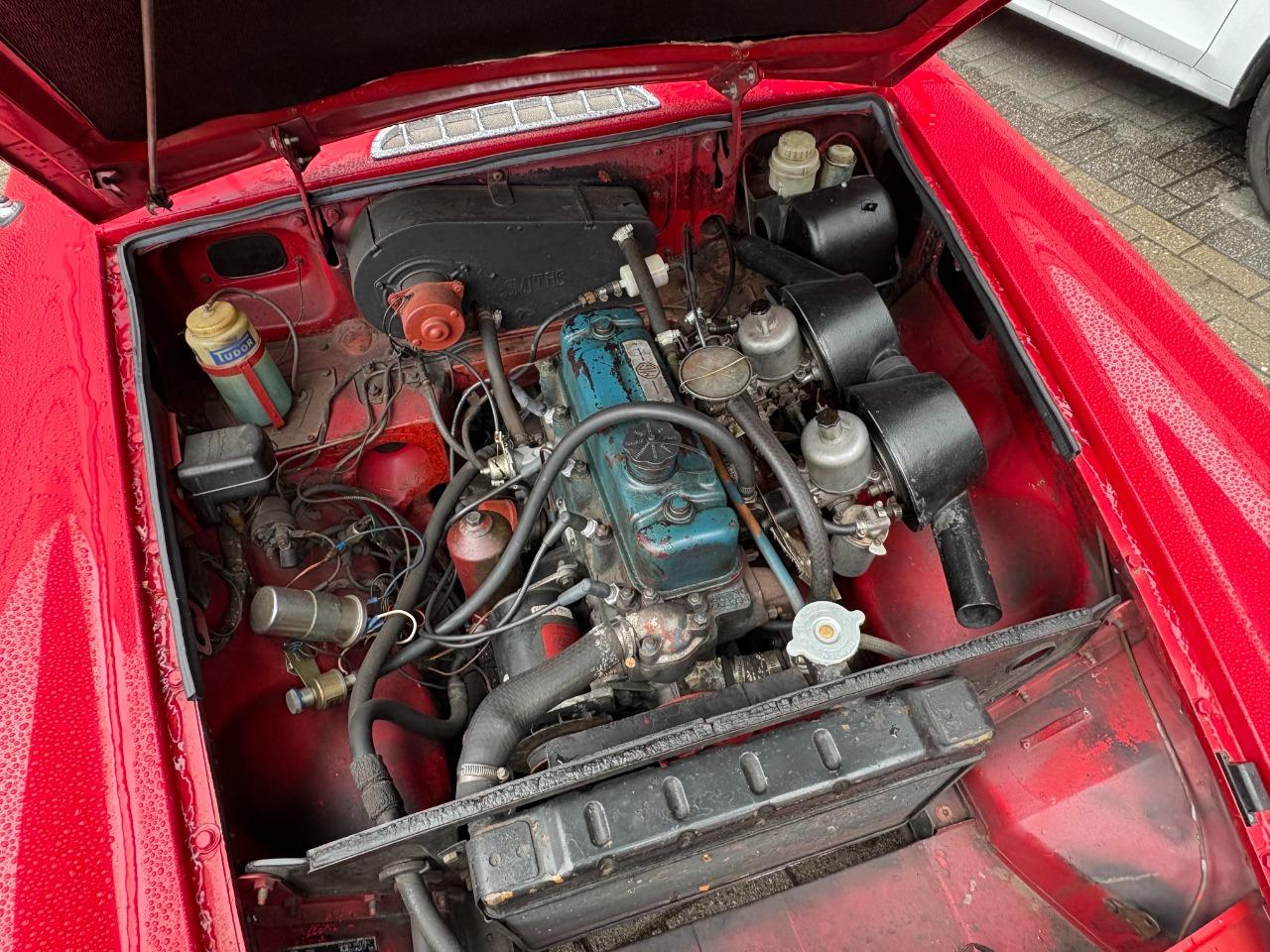 MG MGB MGB GT 1800 - 1967 LesAnciennes.com
