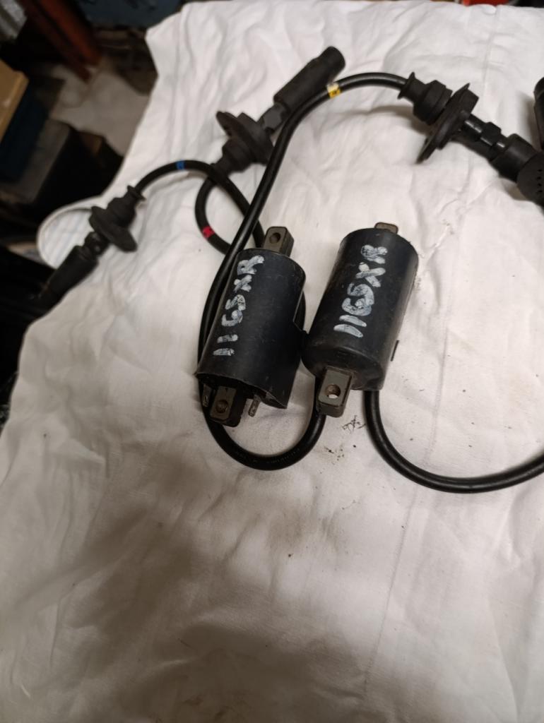 Bobine d'allumage origine SUZUKI GSXR 1100 LesAnciennes.com