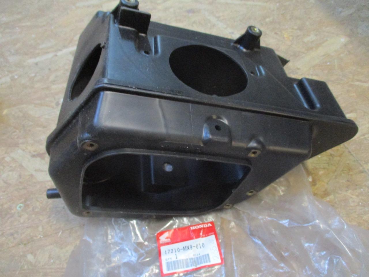 Boitier HONDA NX 650 Dominator LesAnciennes.com