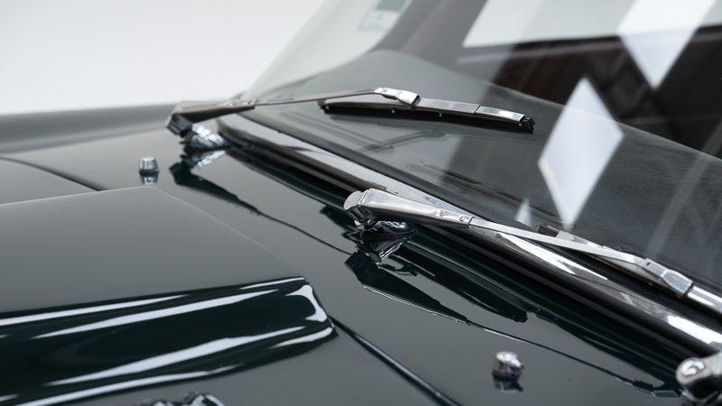 JAGUAR E-Type Series 1 3.8 FHC - 1964 LesAnciennes.com