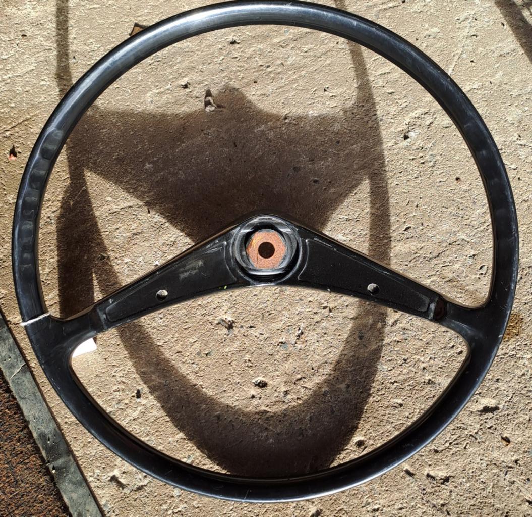 Volant RENAULT 16 (R16) LesAnciennes.com