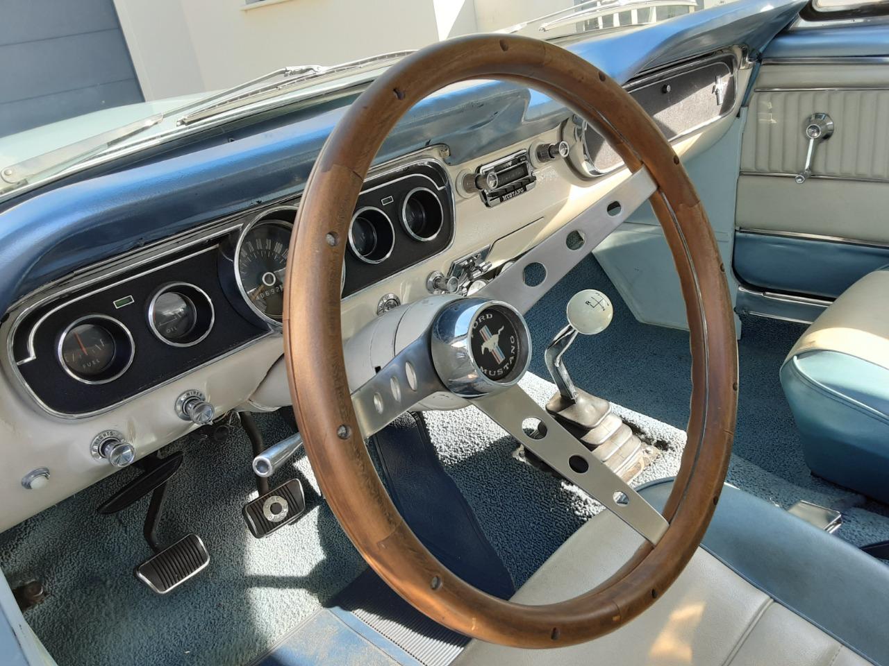 FORD Mustang Coupe GT - 1965 LesAnciennes.com