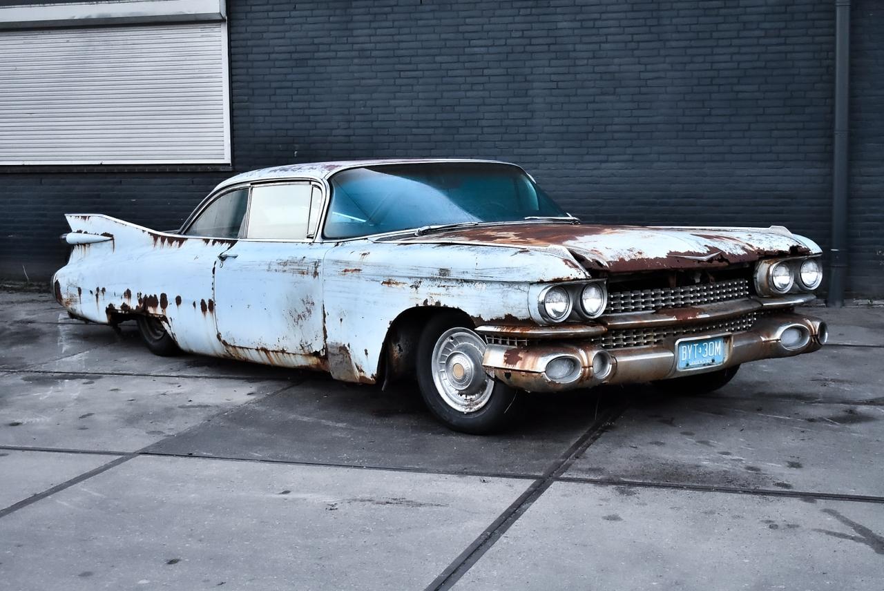 1959 Cadillac Coupe de Ville 390CI V8 LesAnciennes.com