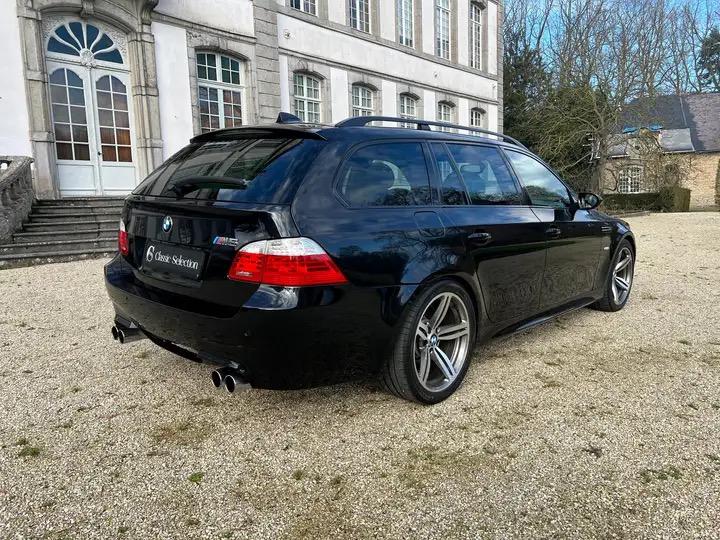 BMW M5 Touring V10 E61 - 2007 LesAnciennes.com