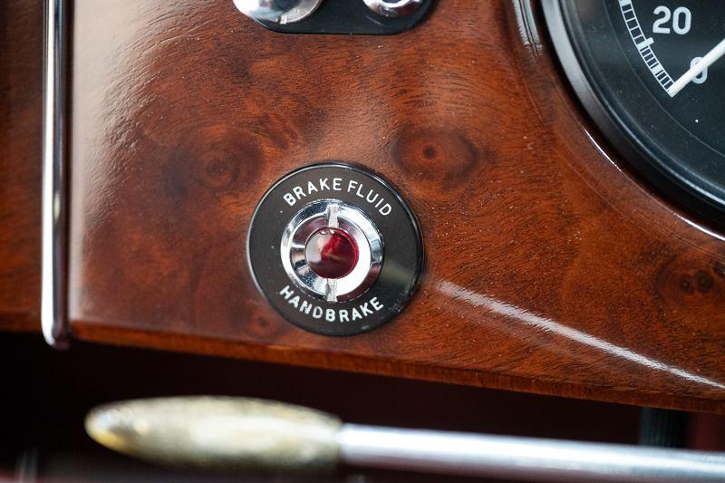 JAGUAR 420 G - 1969 LesAnciennes.com
