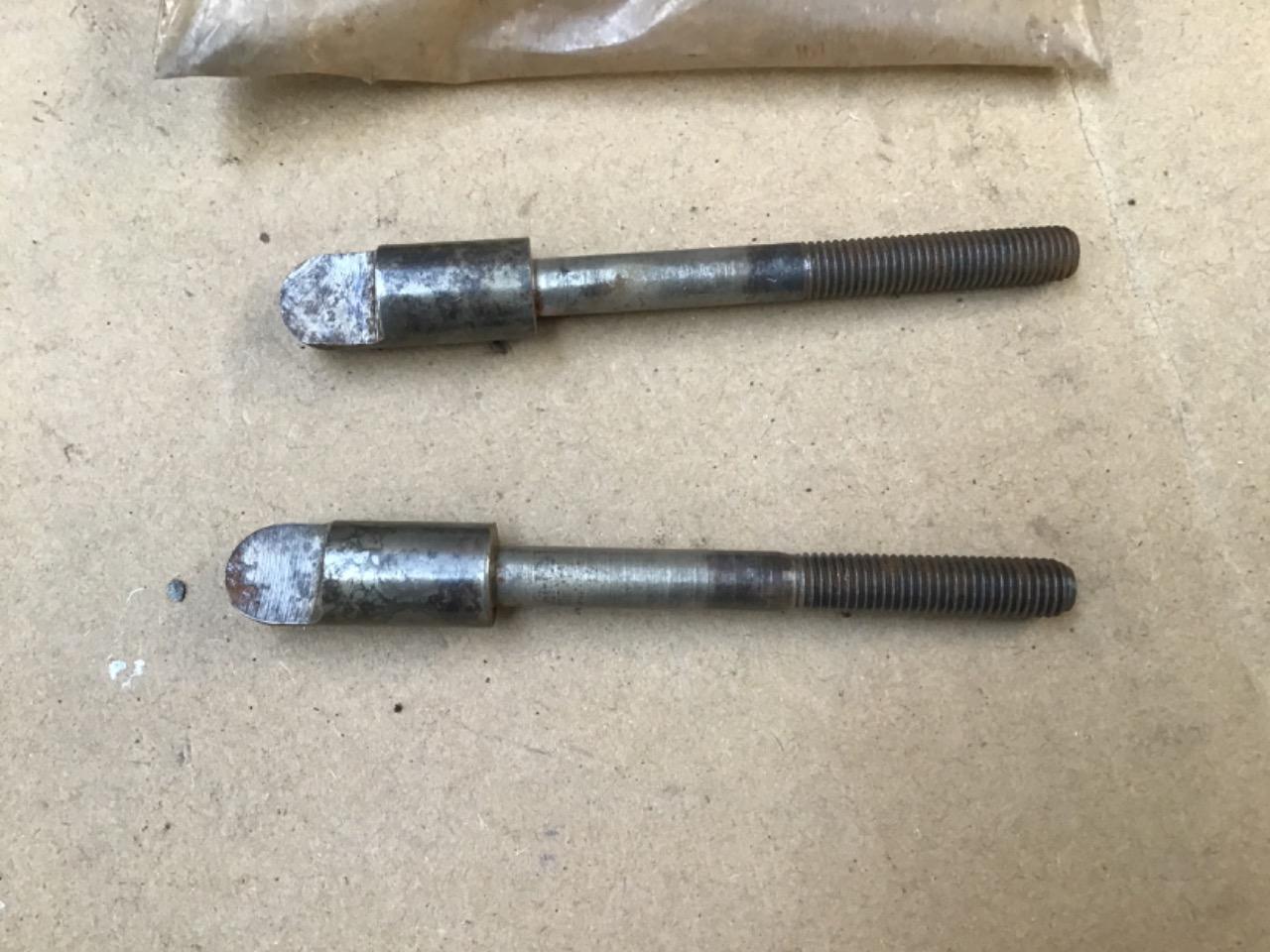 VERROU FERMETURE TRAPPE ROUE CITROEN 2CV ACADYANE LesAnciennes.com