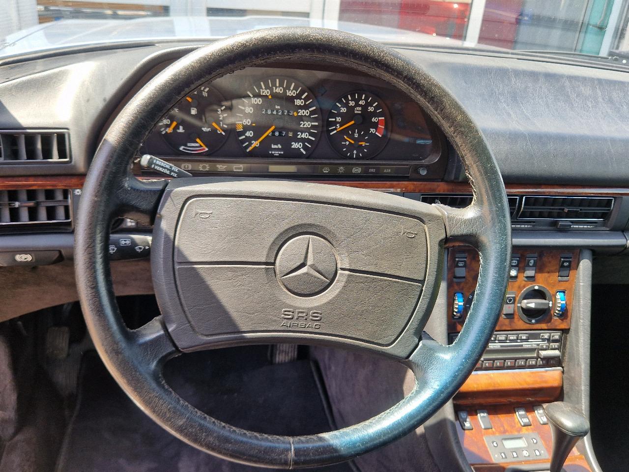 MERCEDES 560 SEC W126 C126 - 1991 LesAnciennes.com