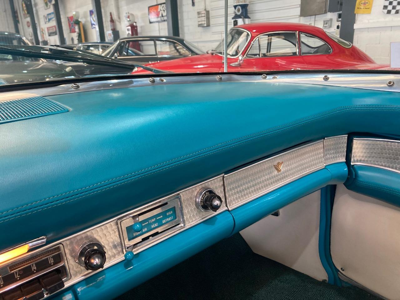 FORD Thunderbird V8 312ci 1956 - 1956 LesAnciennes.com