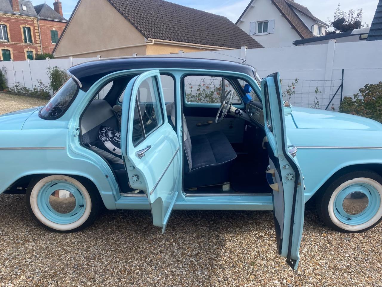 SIMCA Aronde P 60 - 1962 LesAnciennes.com