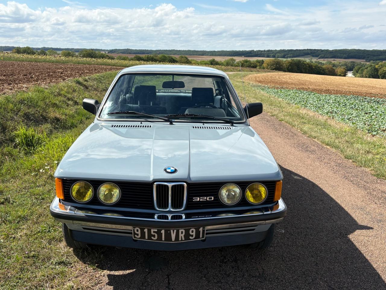 BMW 320 - 1982 LesAnciennes.com
