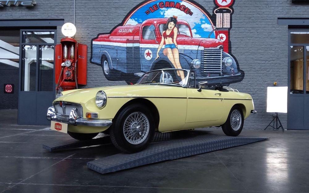 MG MGB ROADSTER - 1967 LesAnciennes.com